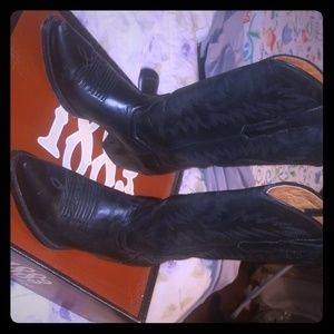 Woman's cowboy boots